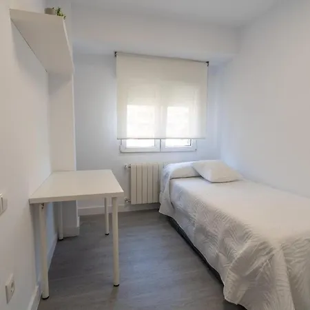 Piso Nuevo Bien Situado Lägenhet Santander