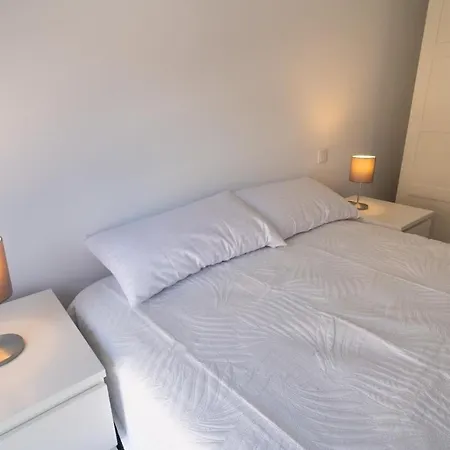 Lägenhet Piso Nuevo Bien Situado *