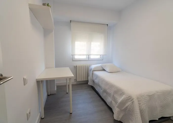 Piso Nuevo Bien Situado Appartamento Santander